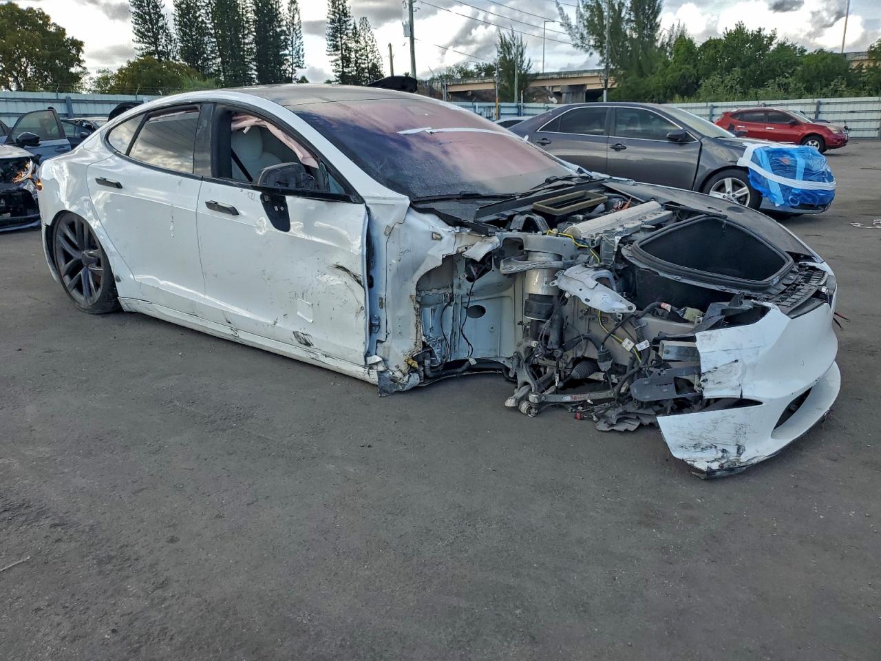 2022 TESLA MODEL S photo 4