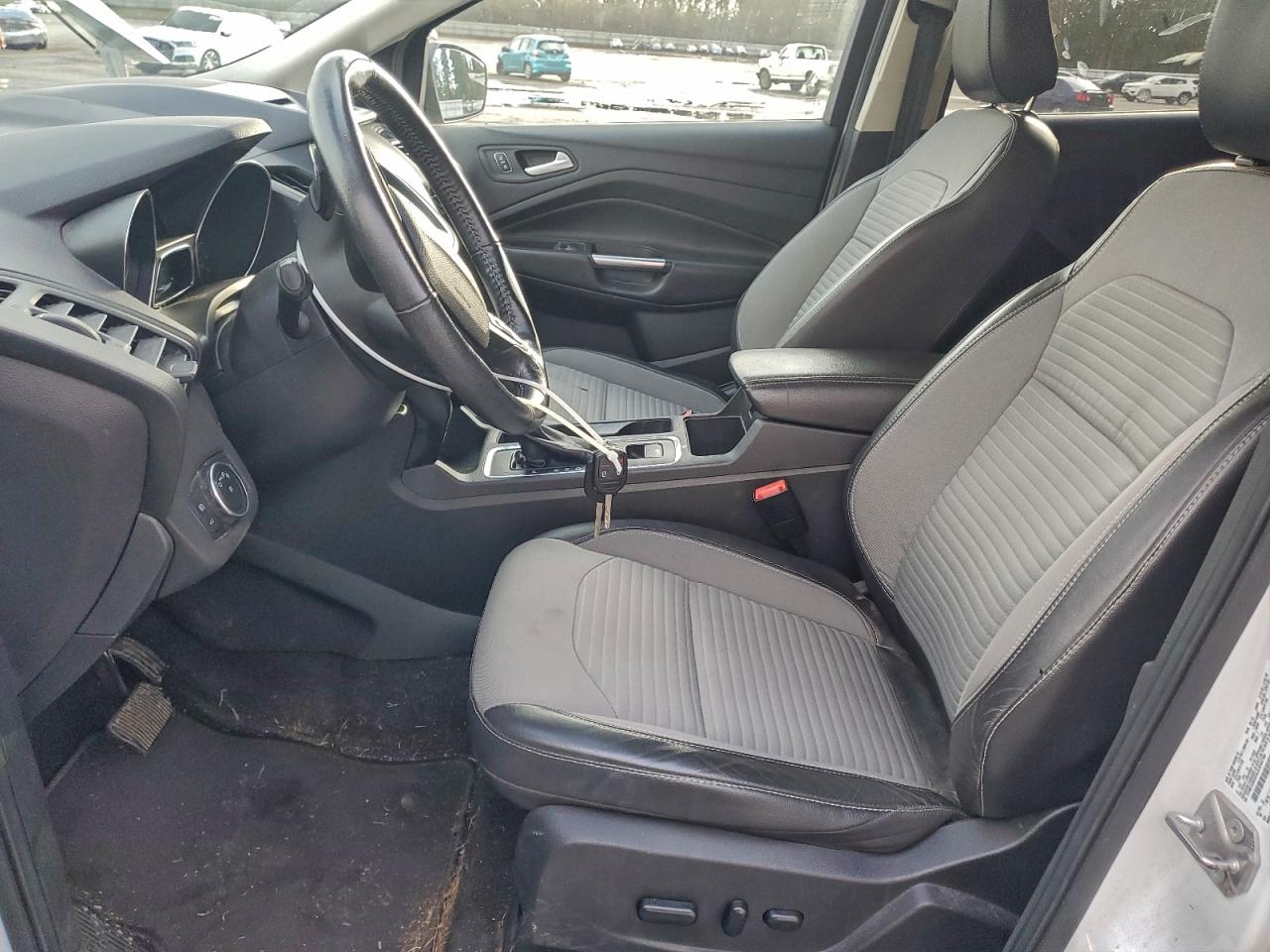 2018 FORD ESCAPE SE photo 7