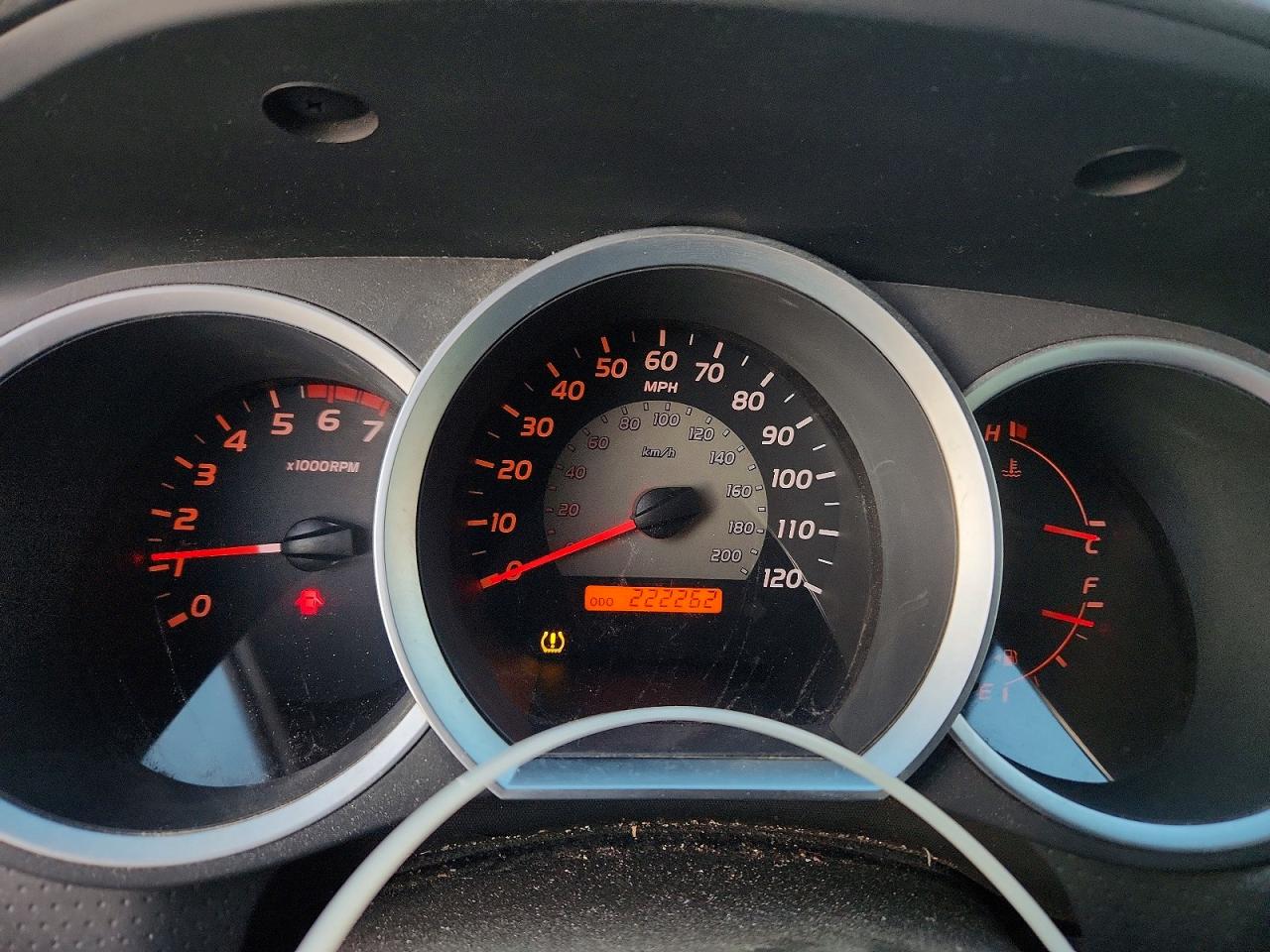2008 TOYOTA TACOMA photo 9