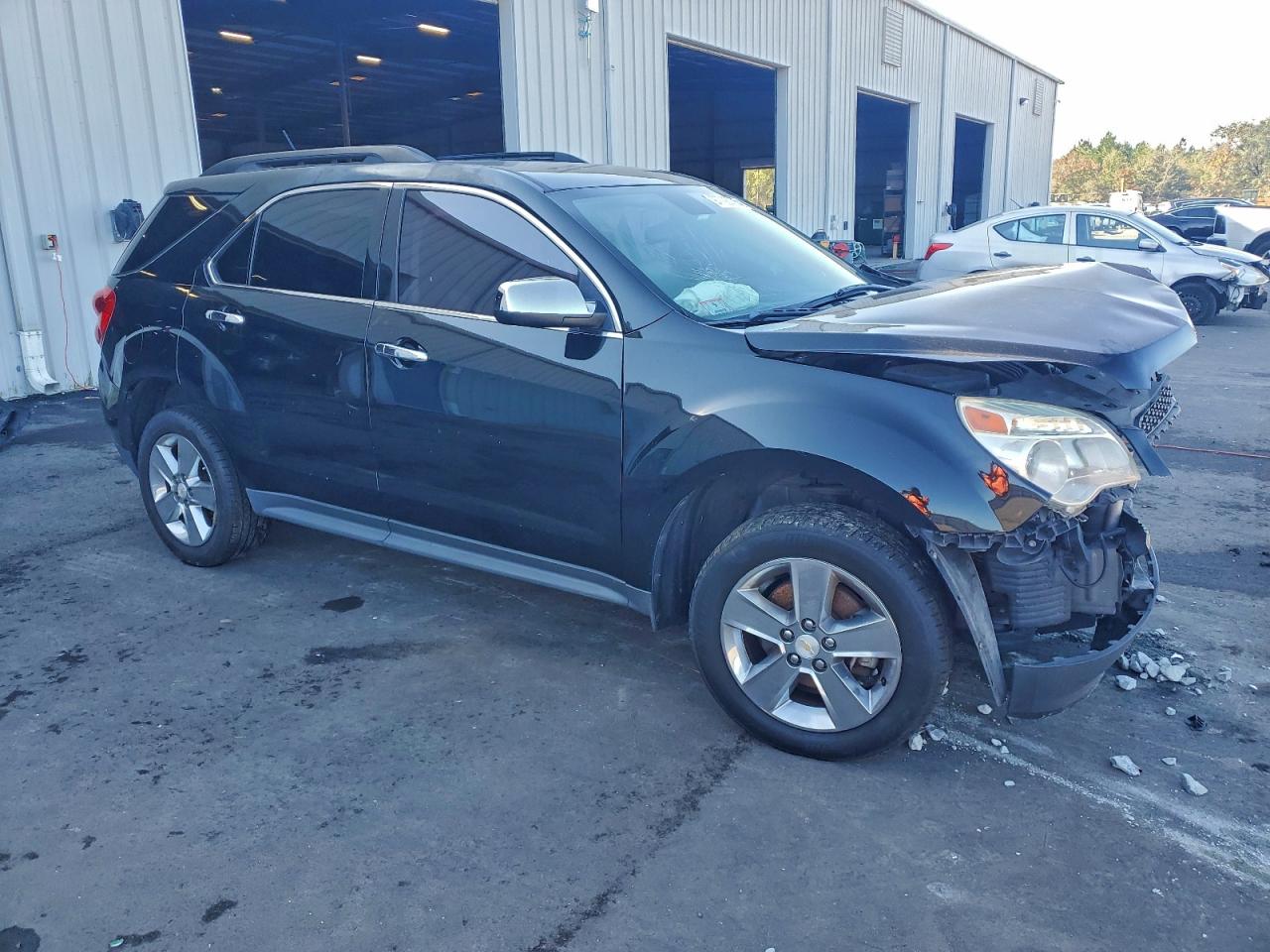 2015 CHEVROLET EQUINOX LT photo 4
