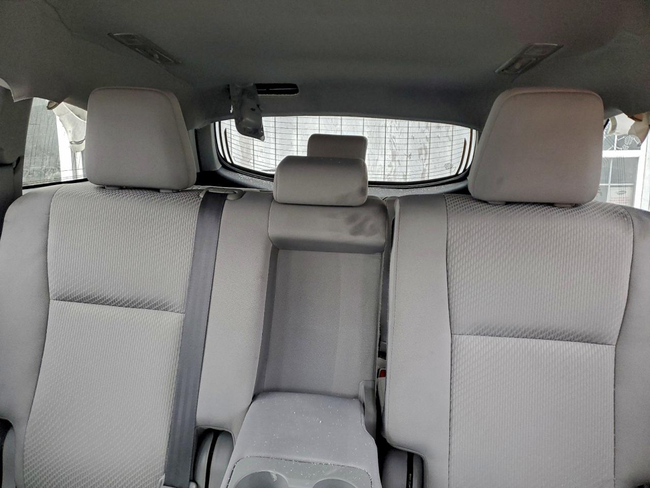 2019 TOYOTA HIGHLANDER LE photo 19
