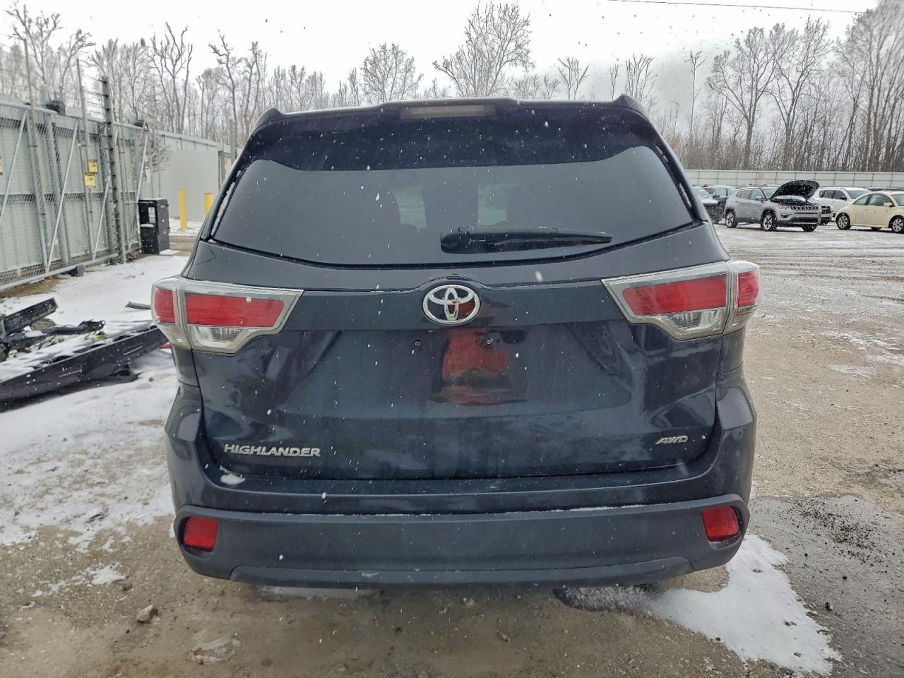 2019 TOYOTA HIGHLANDER LE photo 11