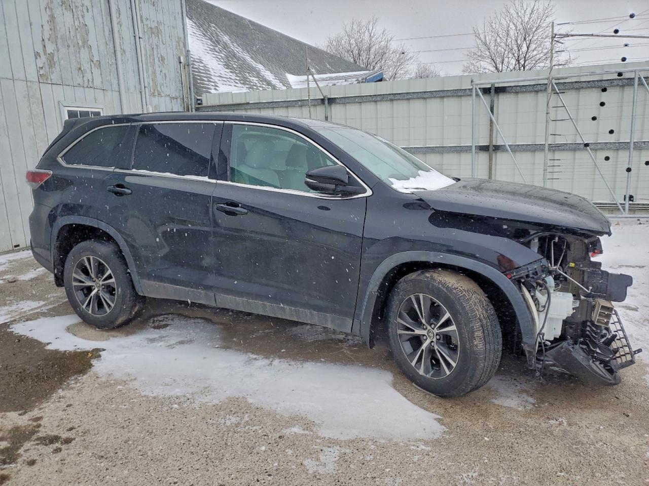2019 TOYOTA HIGHLANDER LE photo 7