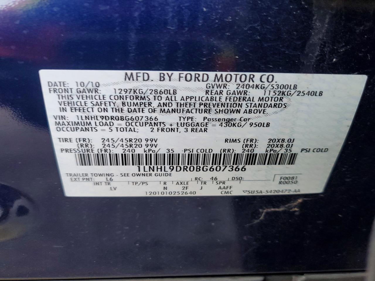 2011 LINCOLN MKS photo 12