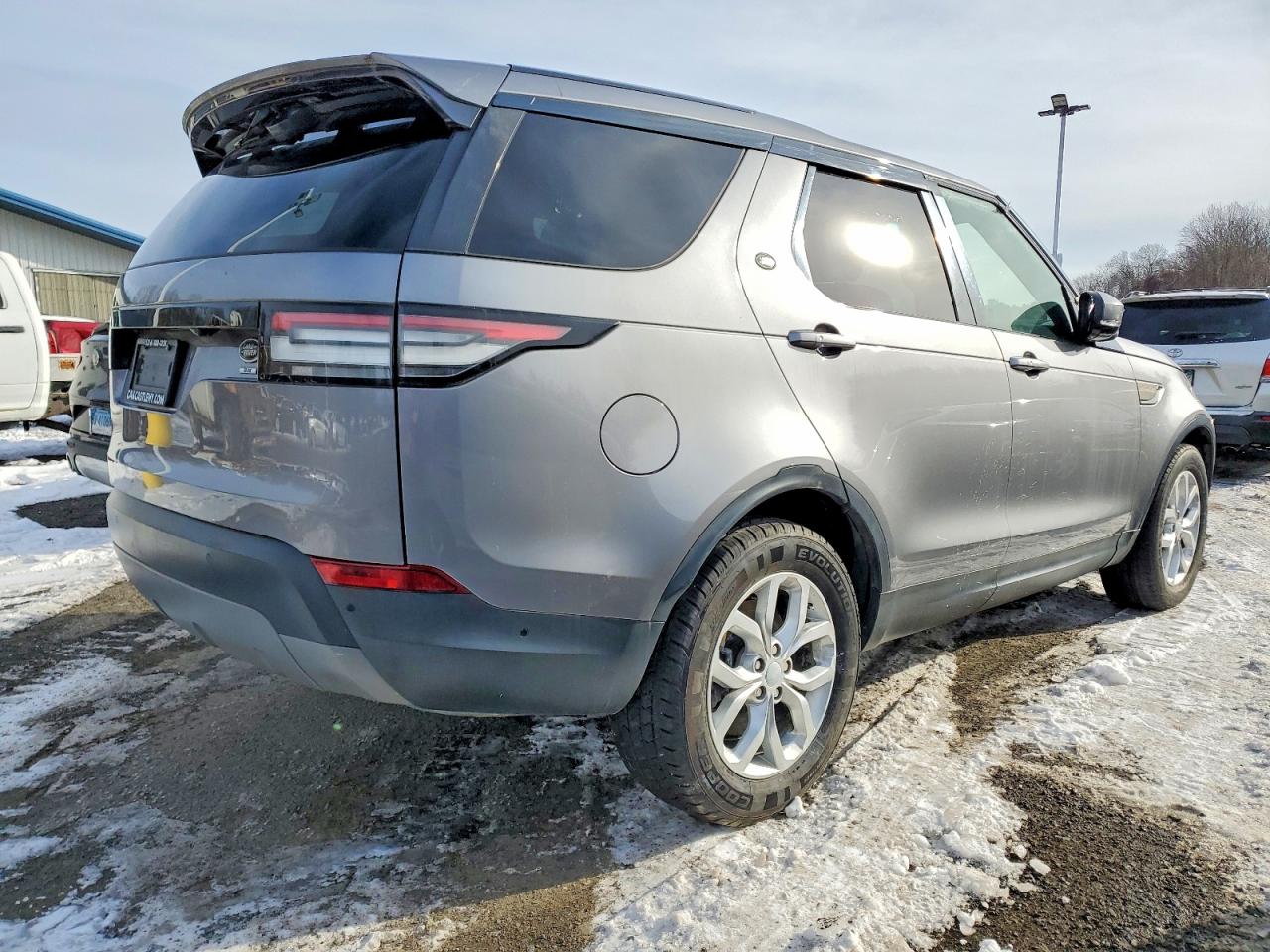 2020 LAND ROVER DISCOVERY SE photo 3