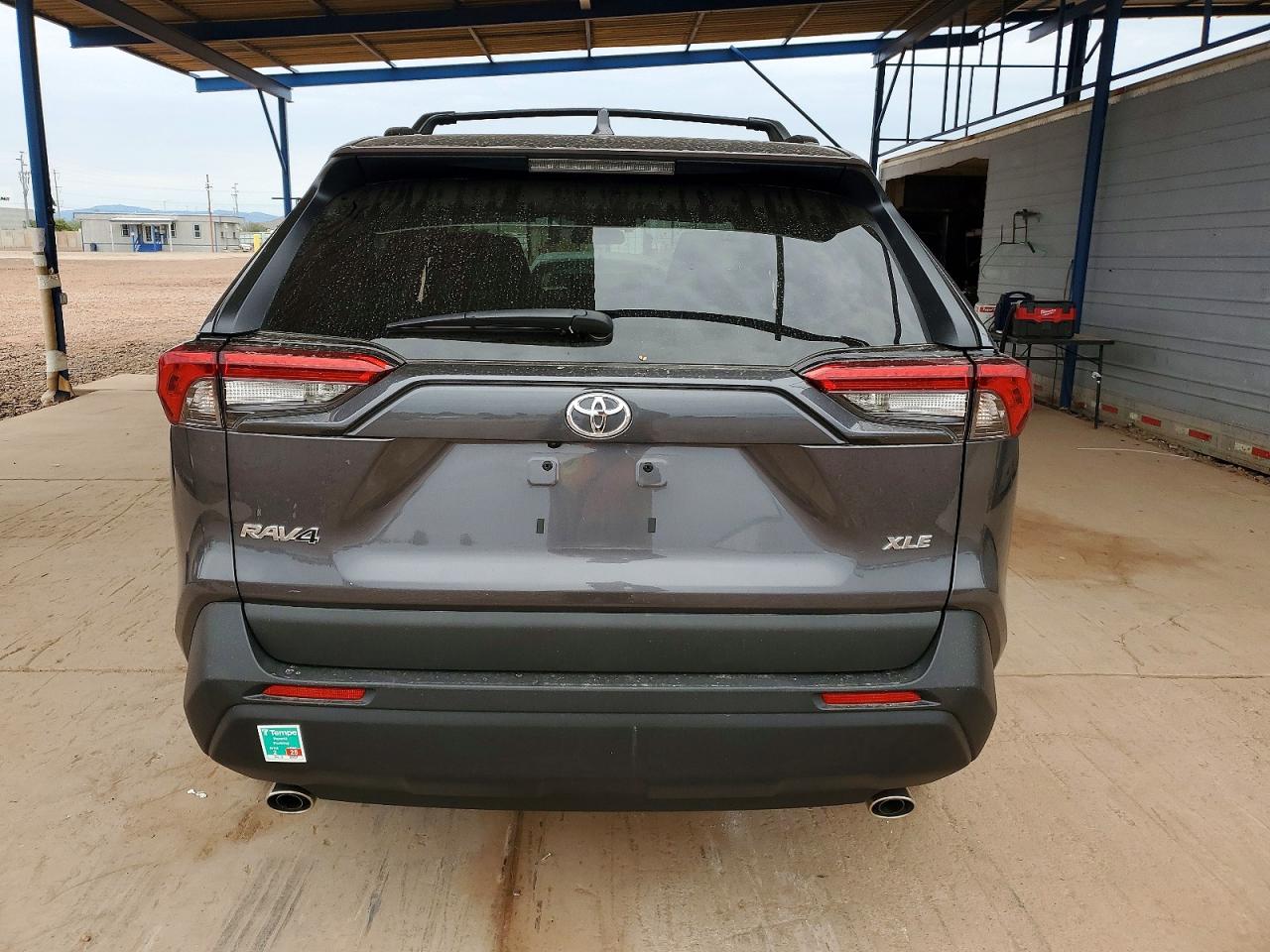 2024 TOYOTA RAV4 XLE PREMIUM photo 6
