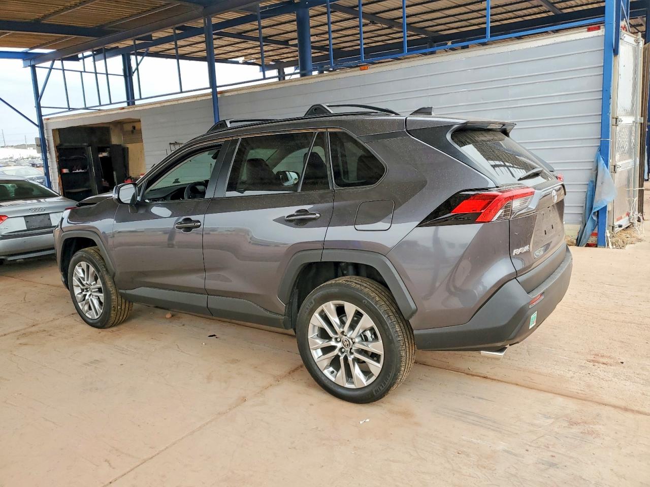 2024 TOYOTA RAV4 XLE PREMIUM photo 2
