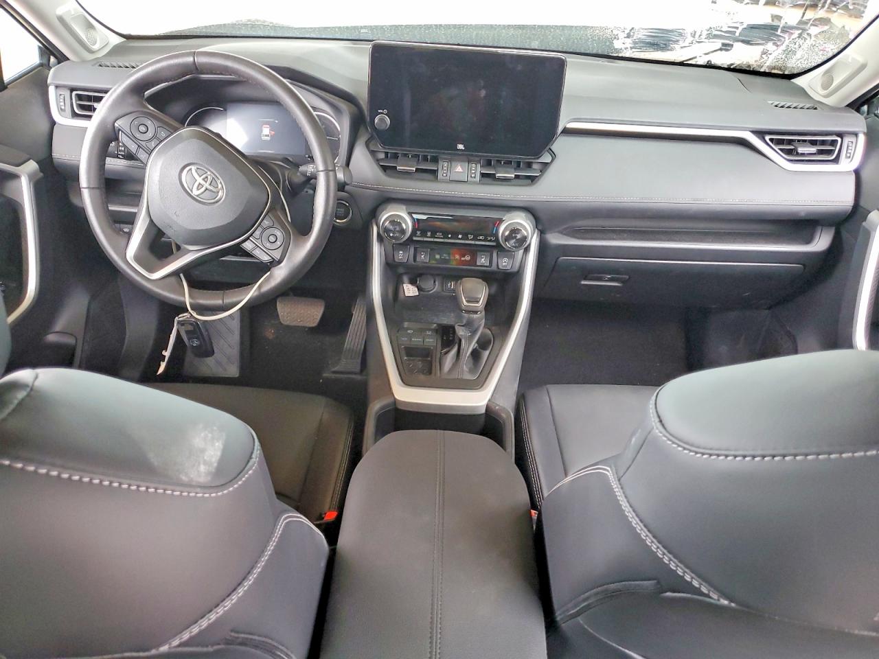 2024 TOYOTA RAV4 XLE PREMIUM photo 8
