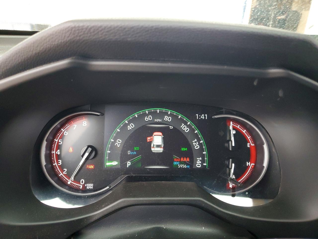 2024 TOYOTA RAV4 XLE PREMIUM photo 9