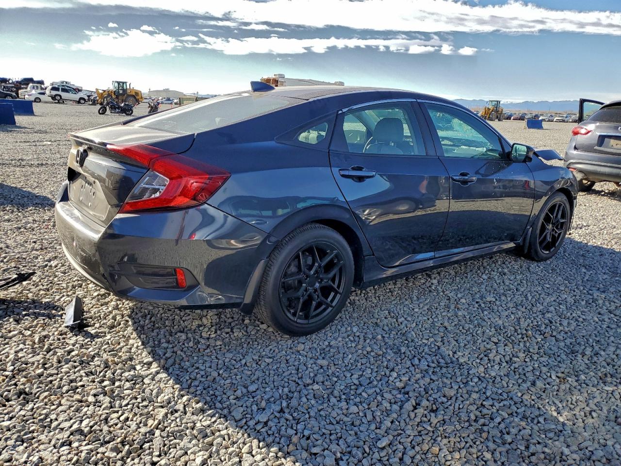 2017 HONDA CIVIC EX photo 3