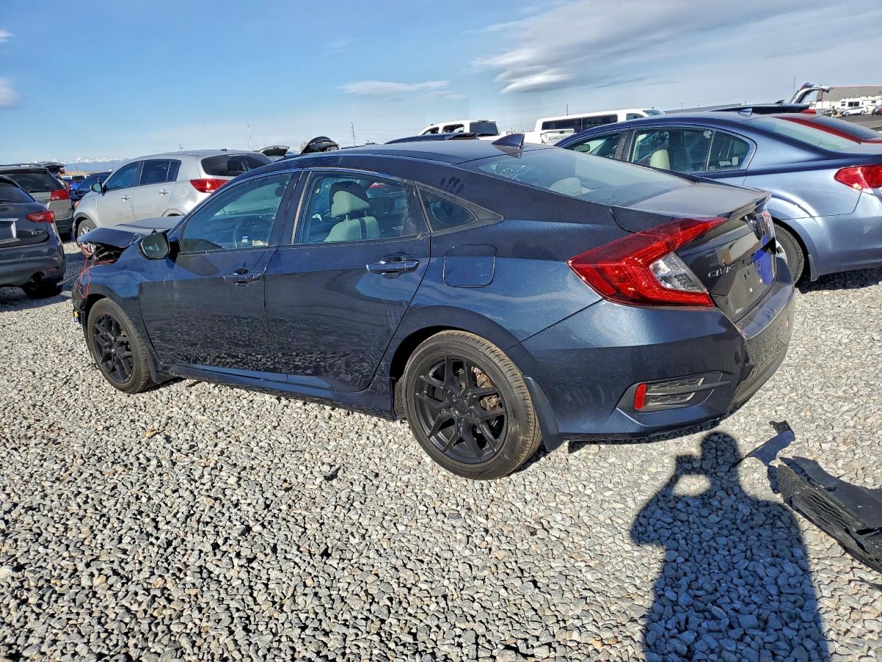 2017 HONDA CIVIC EX photo 2