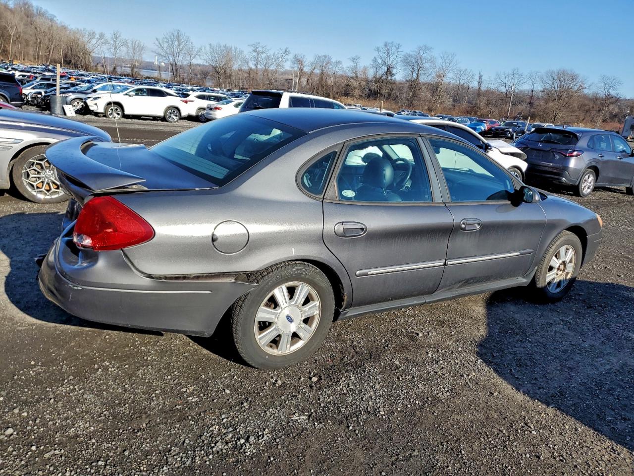 2003 FORD TAURUS SEL photo 3