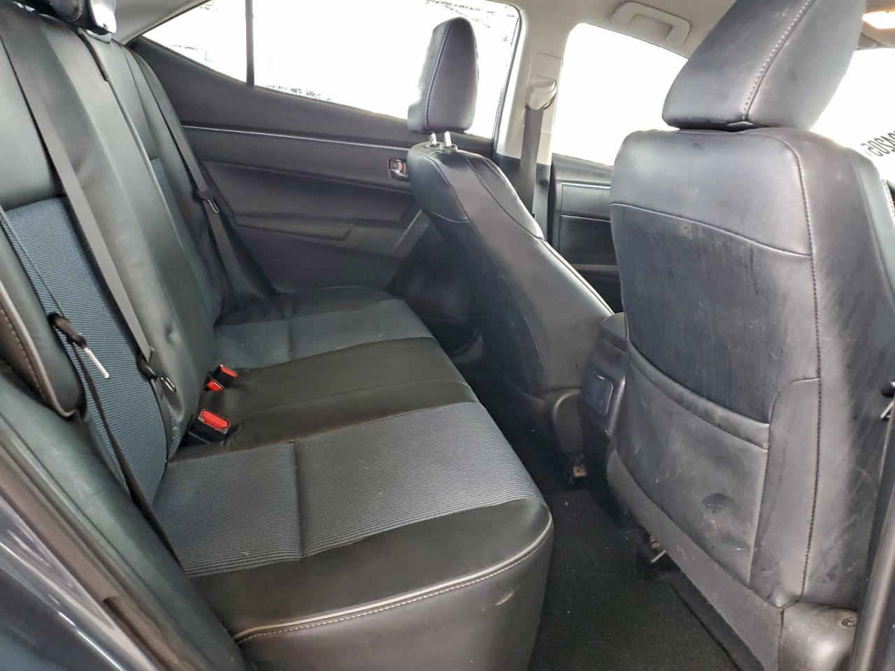 2014 TOYOTA COROLLA L photo 10