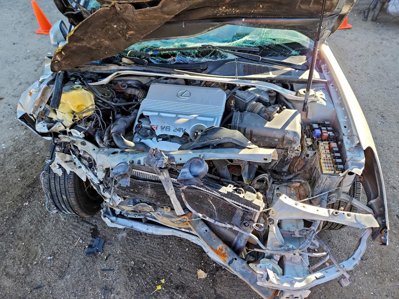 2002 LEXUS ES photo 21