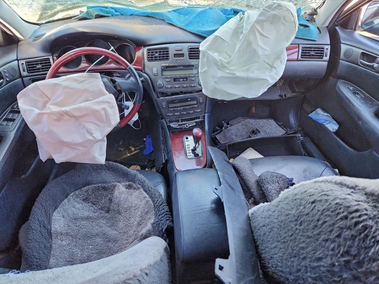2002 LEXUS ES photo 15