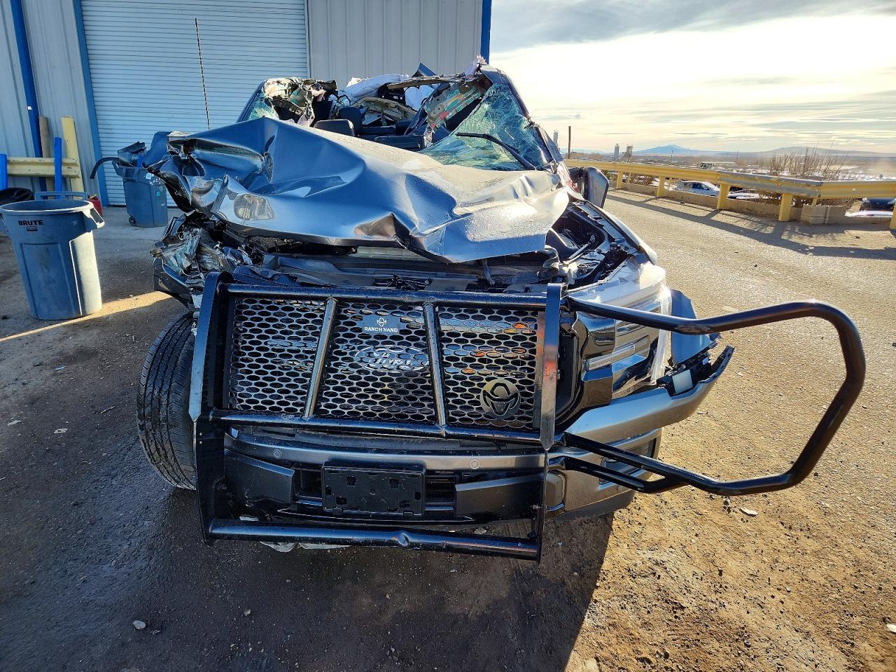 2025 FORD F150 LARIAT photo 5