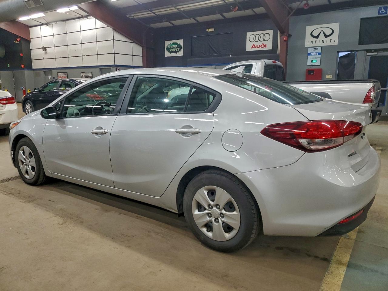 2018 KIA FORTE LX photo 2