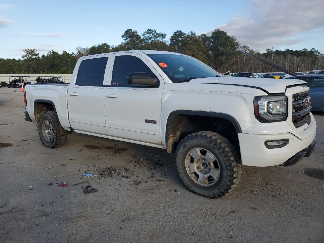 2017 GMC SIERRA K1500 SLT photo 4