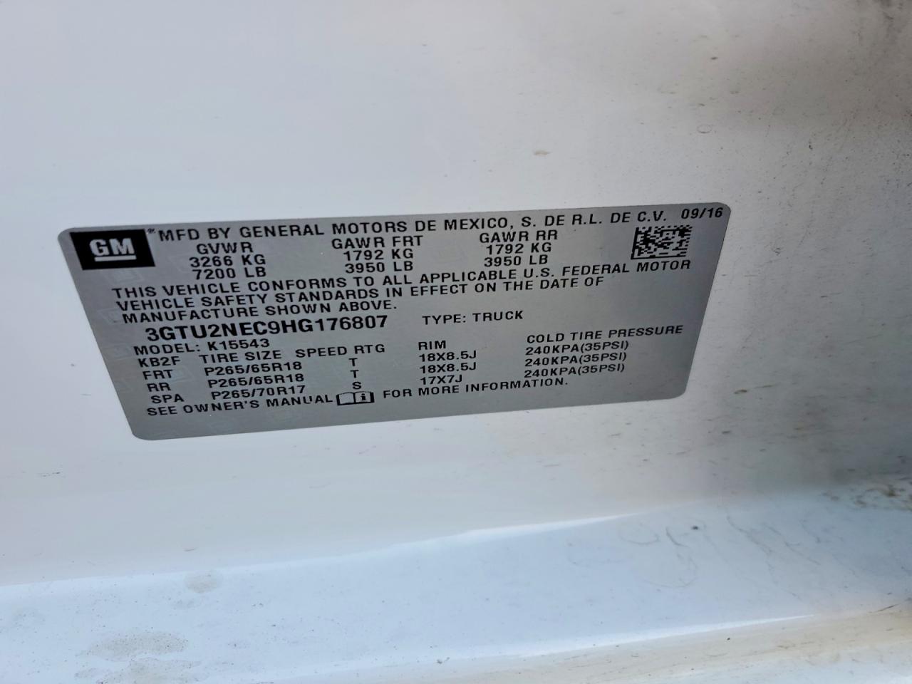2017 GMC SIERRA K1500 SLT photo 12