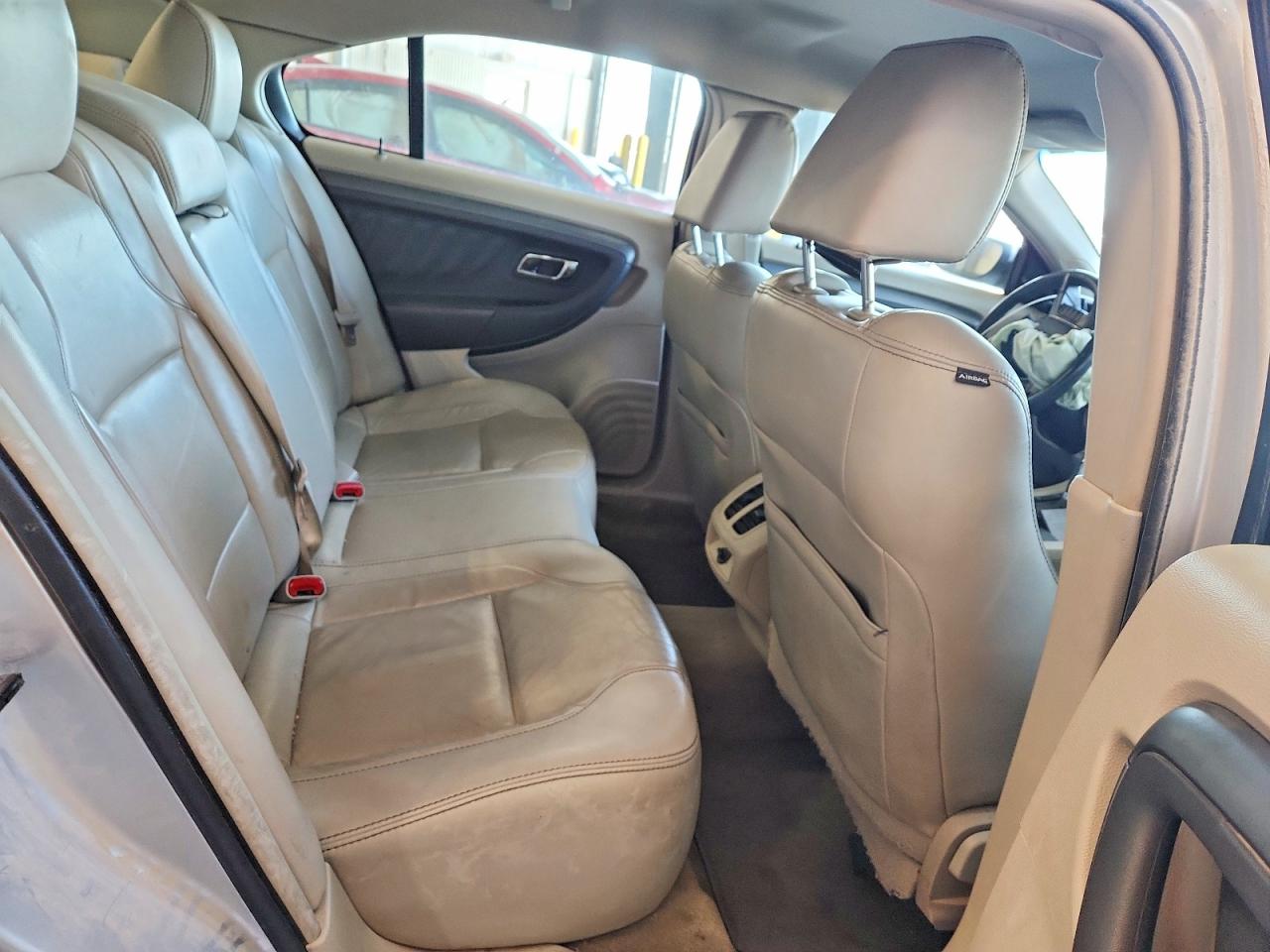 2011 FORD TAURUS SEL photo 10