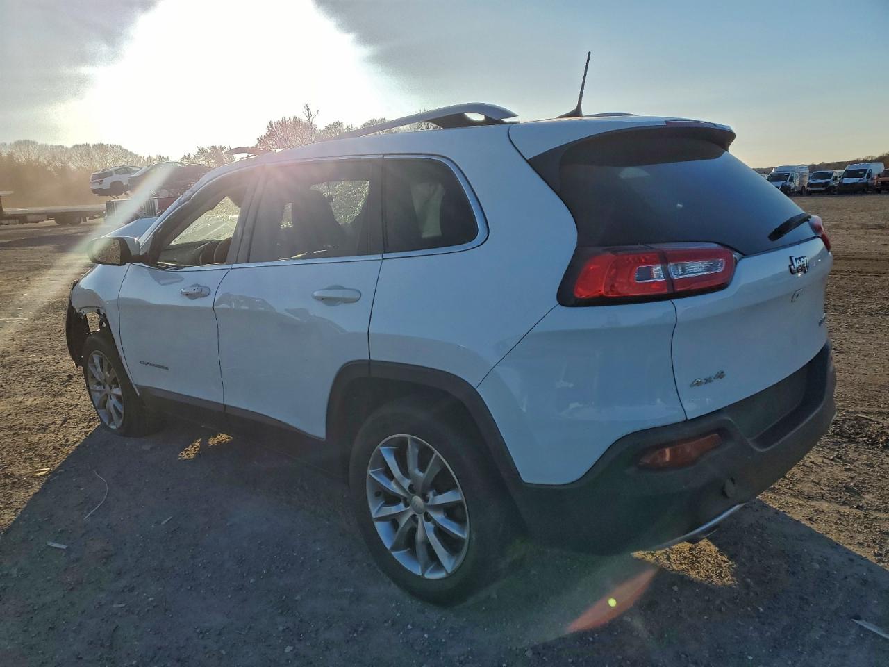 2018 JEEP CHEROKEE LIMITED photo 2