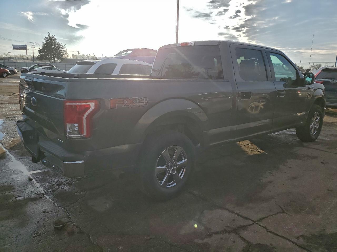 2017 FORD F150 SUPERCREW photo 3