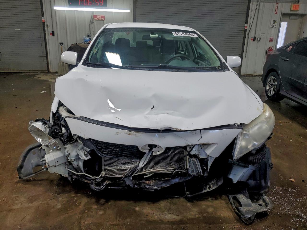2010 TOYOTA COROLLA LE photo 9