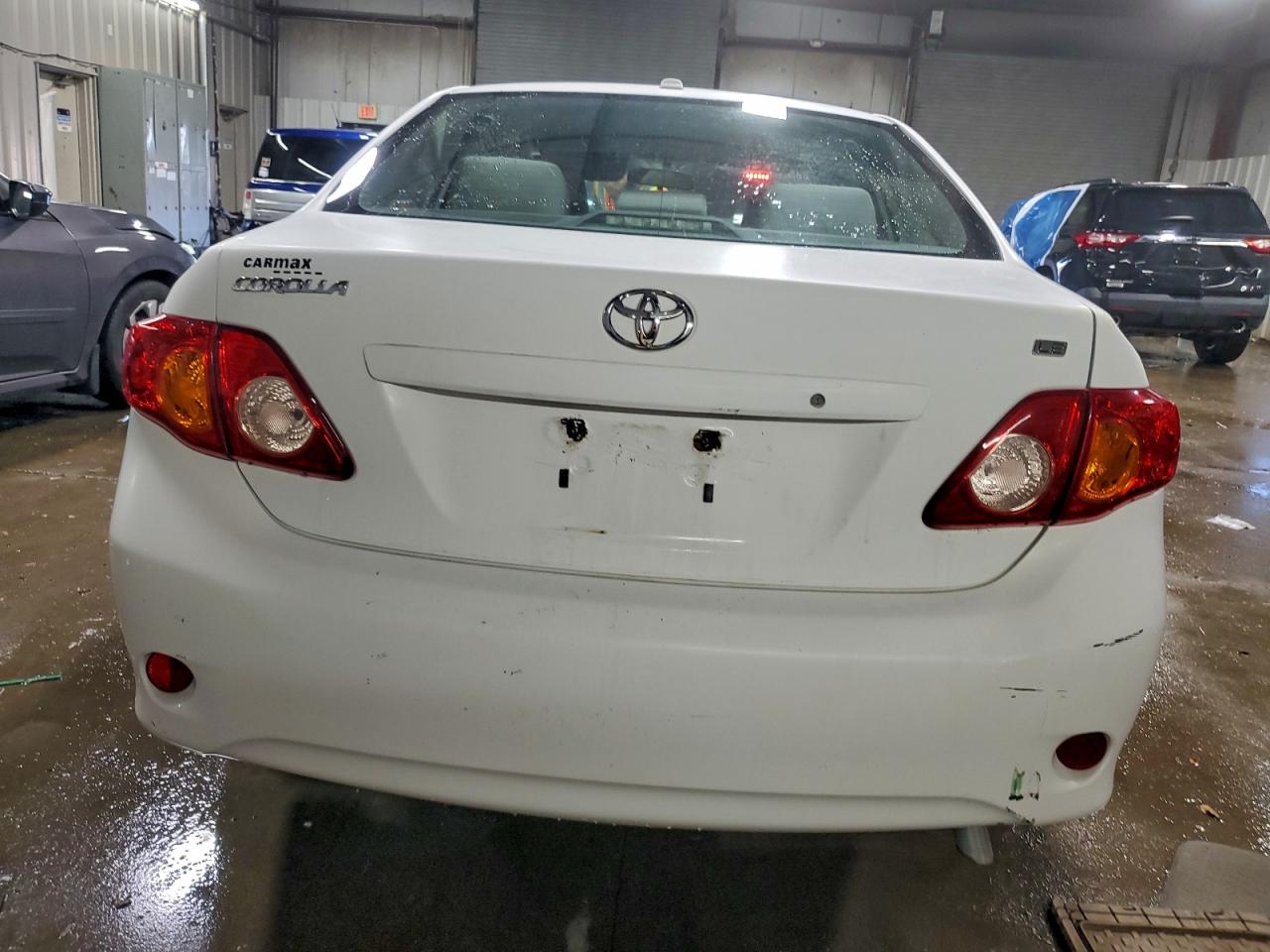 2010 TOYOTA COROLLA LE photo 11