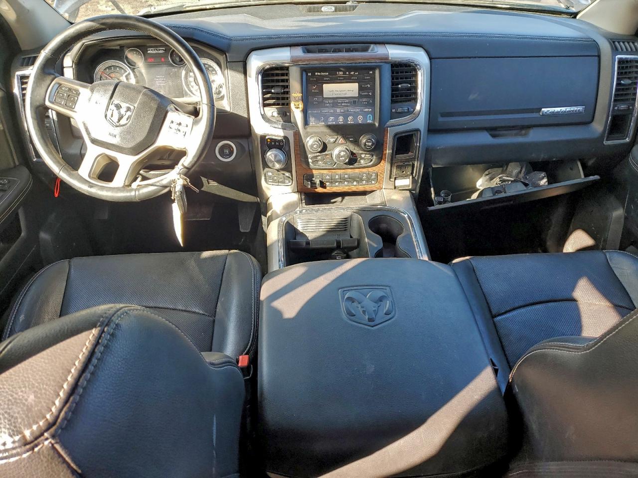 2016 RAM 1500 LARAMIE photo 15