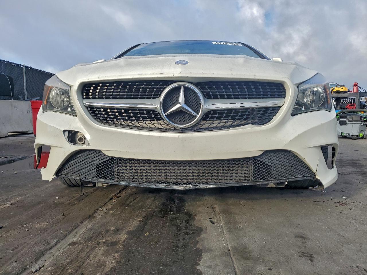 2016 MERCEDES-BENZ CLA 250 photo 9