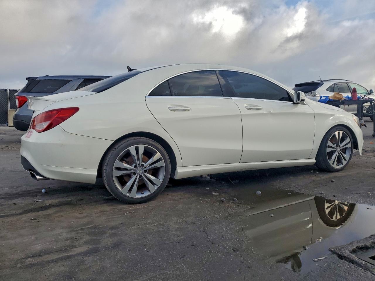 2016 MERCEDES-BENZ CLA 250 photo 5