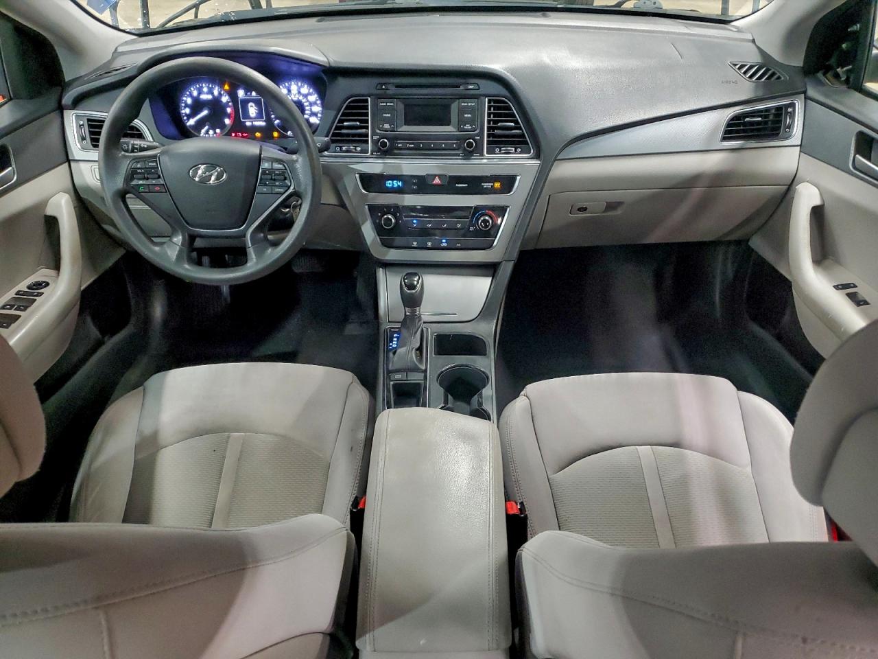 2015 HYUNDAI SONATA SE photo 8