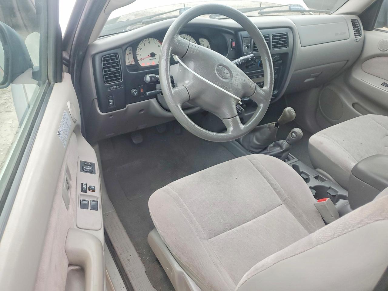 2004 TOYOTA TACOMA XTRACAB photo 8