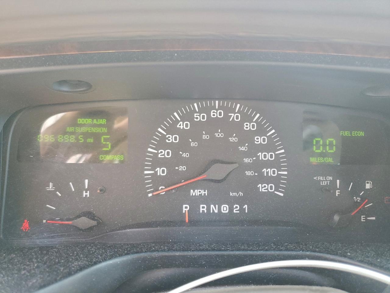 2001 LINCOLN TOWN CAR SIGNATURE photo 9