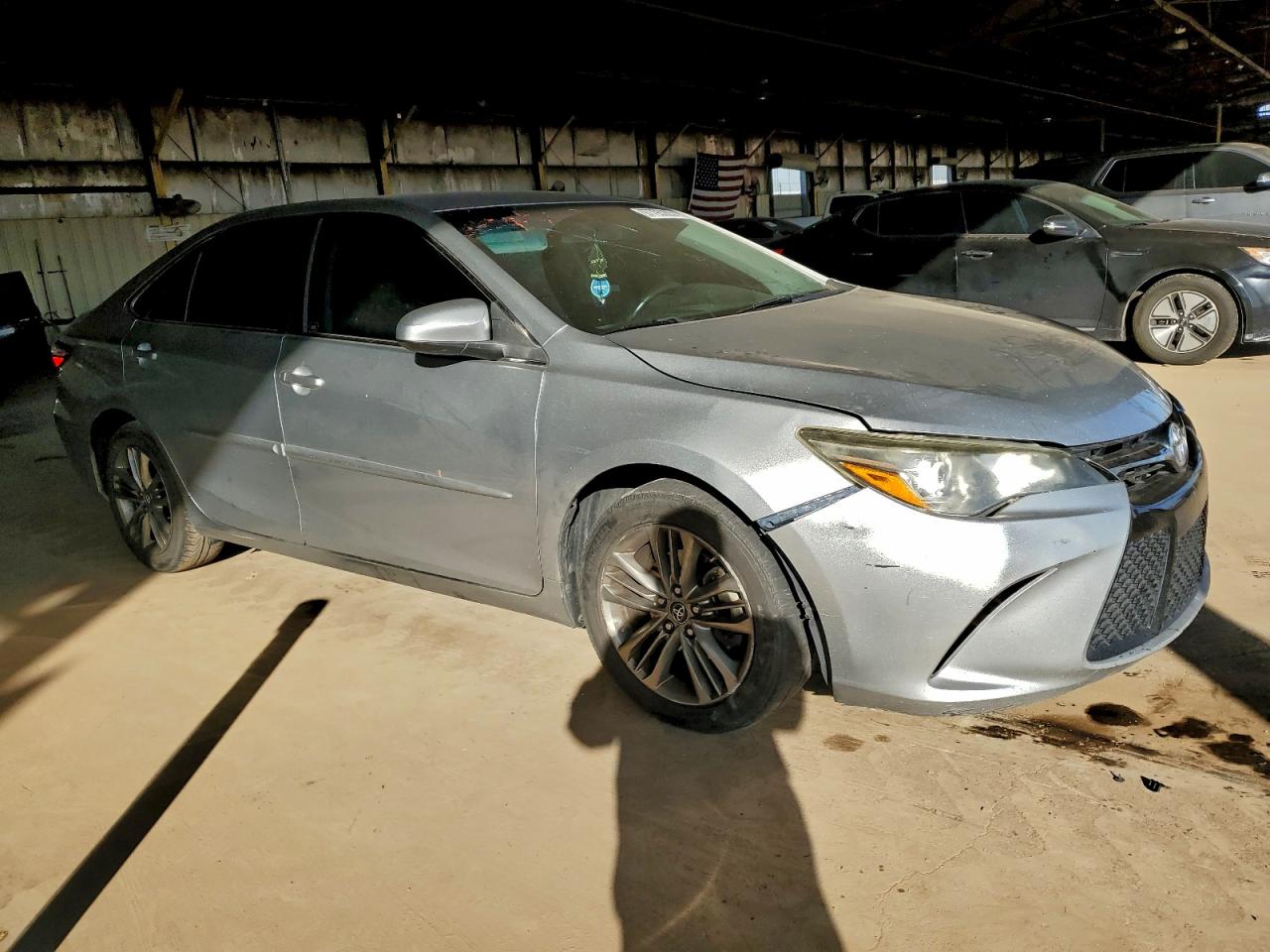 2015 TOYOTA CAMRY LE photo 10