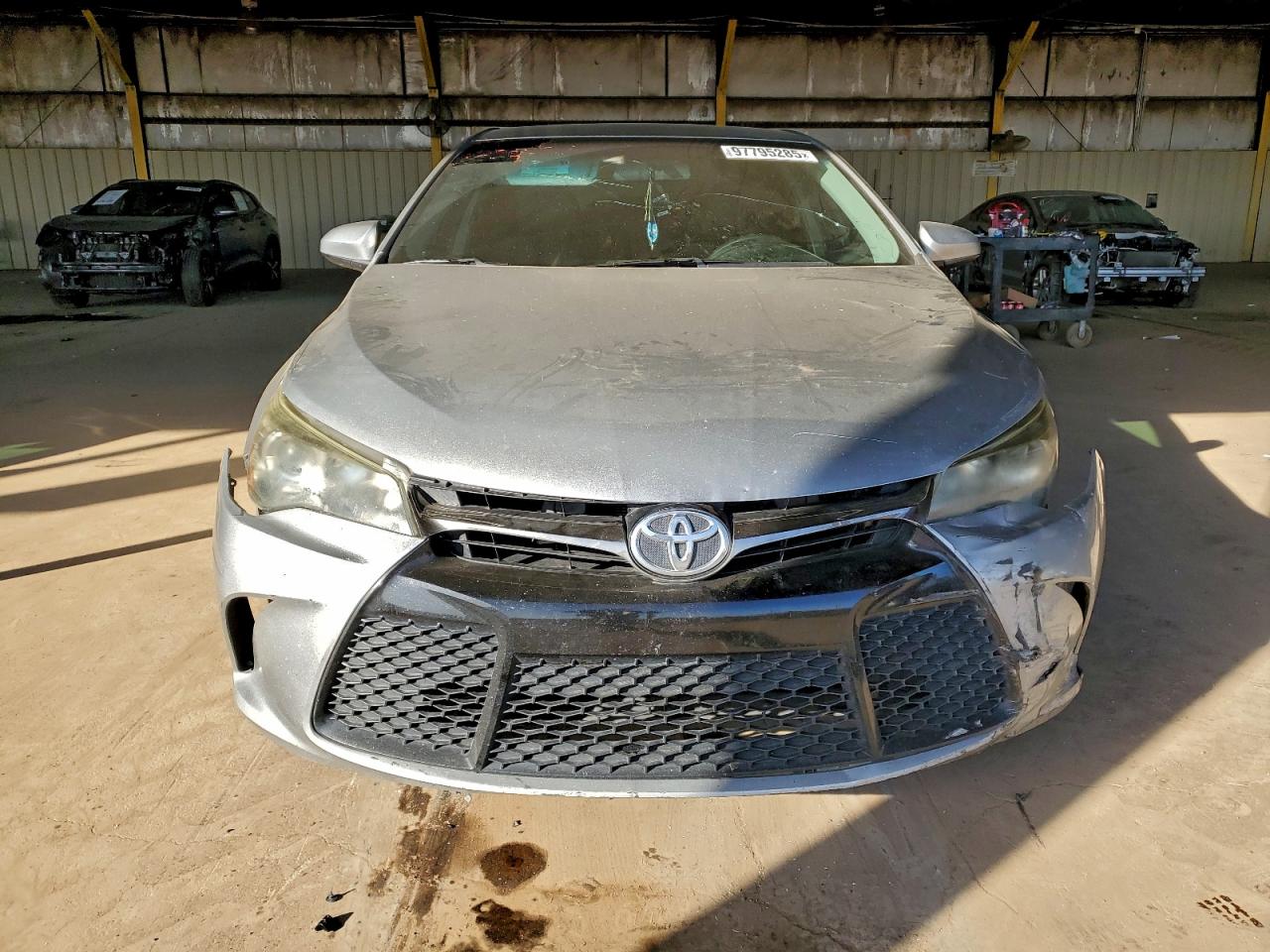 2015 TOYOTA CAMRY LE photo 13