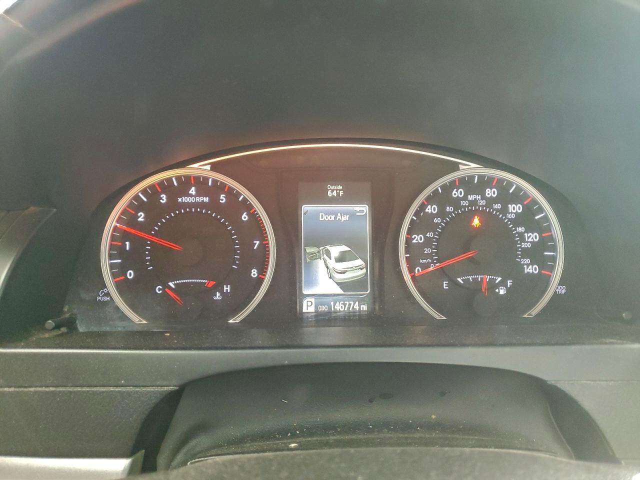 2015 TOYOTA CAMRY LE photo 25