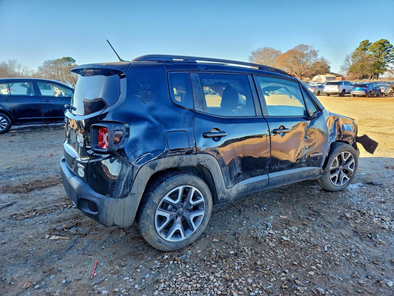 2015 JEEP RENEGADE LATITUDE photo 3