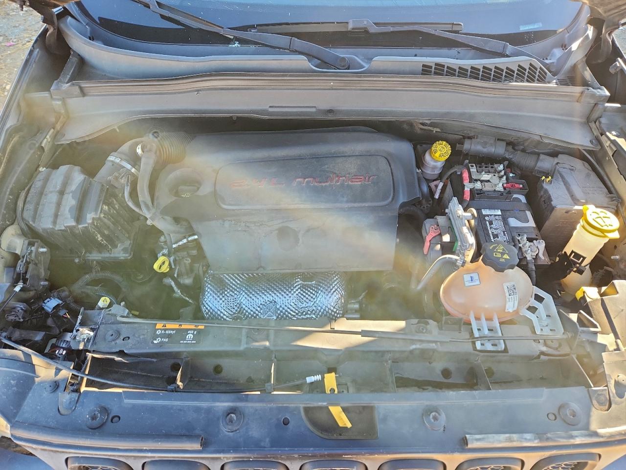 2015 JEEP RENEGADE LATITUDE photo 12