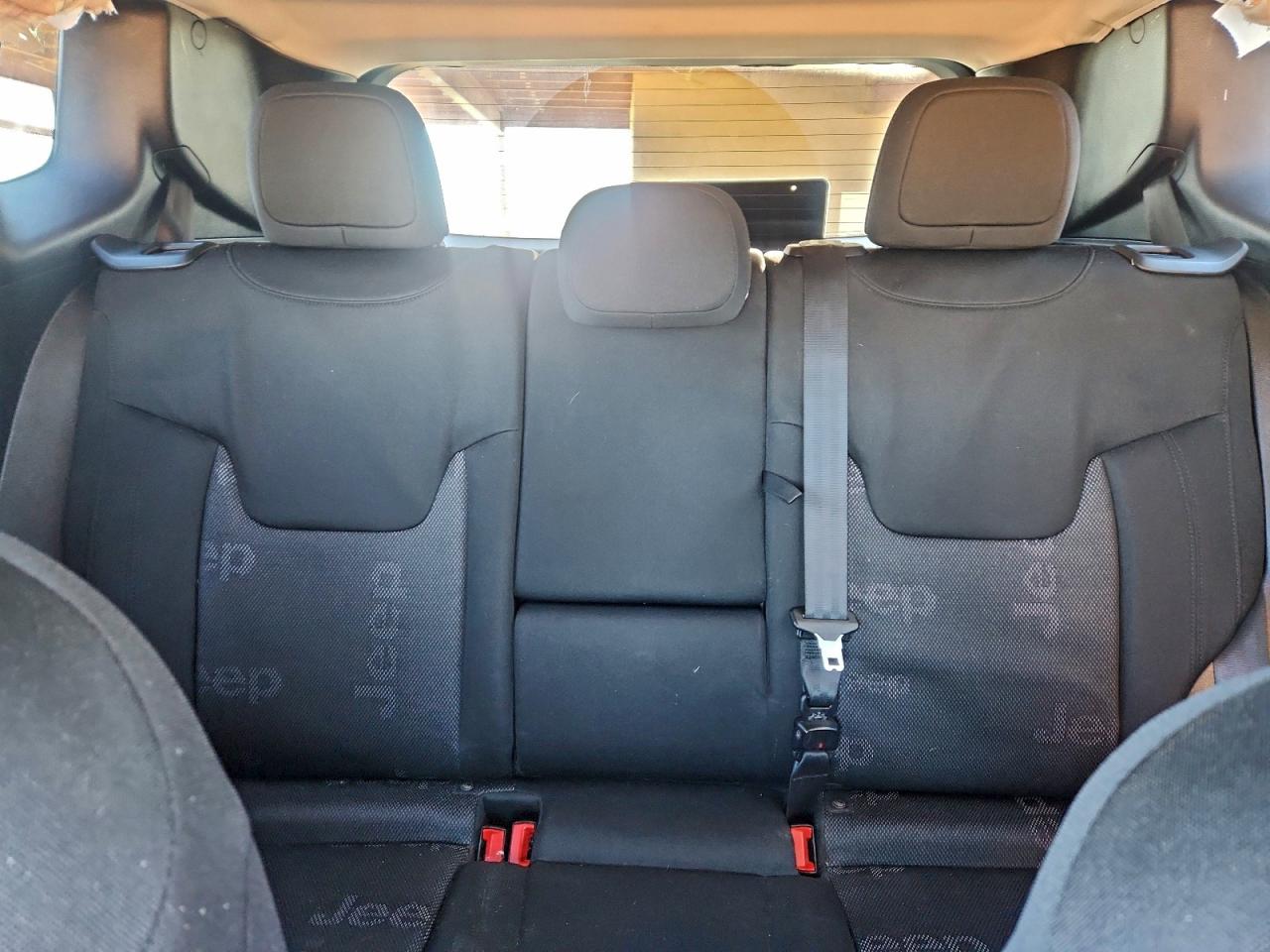 2015 JEEP RENEGADE LATITUDE photo 10