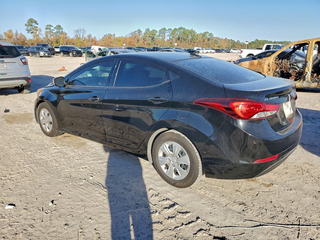 2016 HYUNDAI ELANTRA SE photo 2