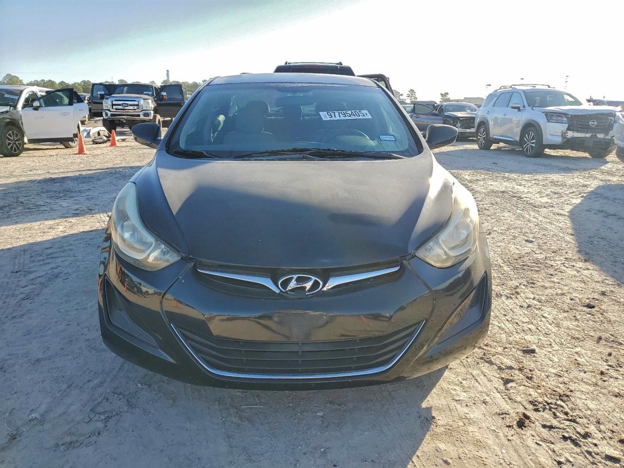2016 HYUNDAI ELANTRA SE photo 5