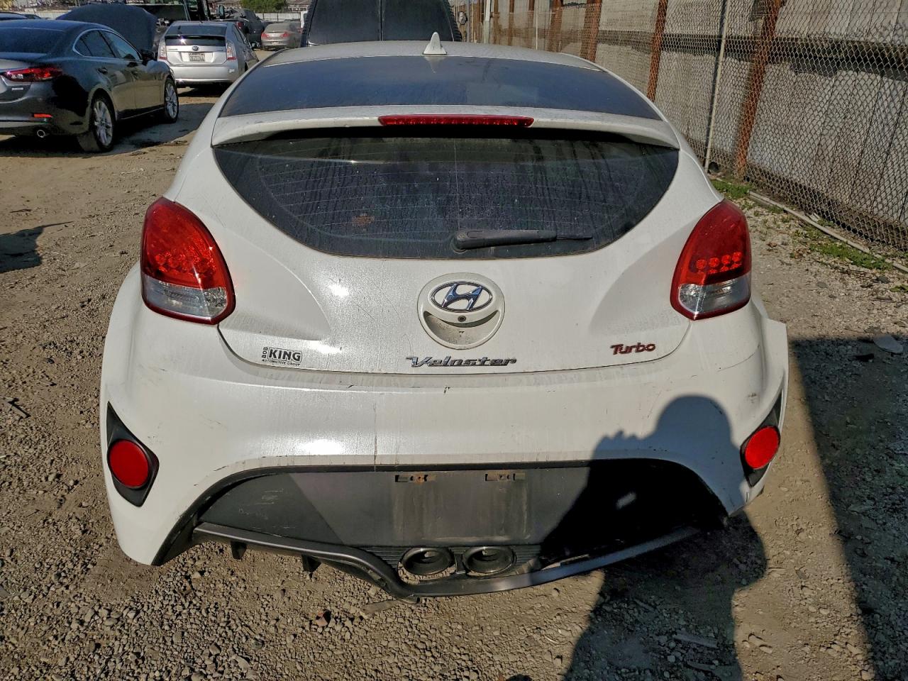 2015 HYUNDAI VELOSTER TURBO photo 6
