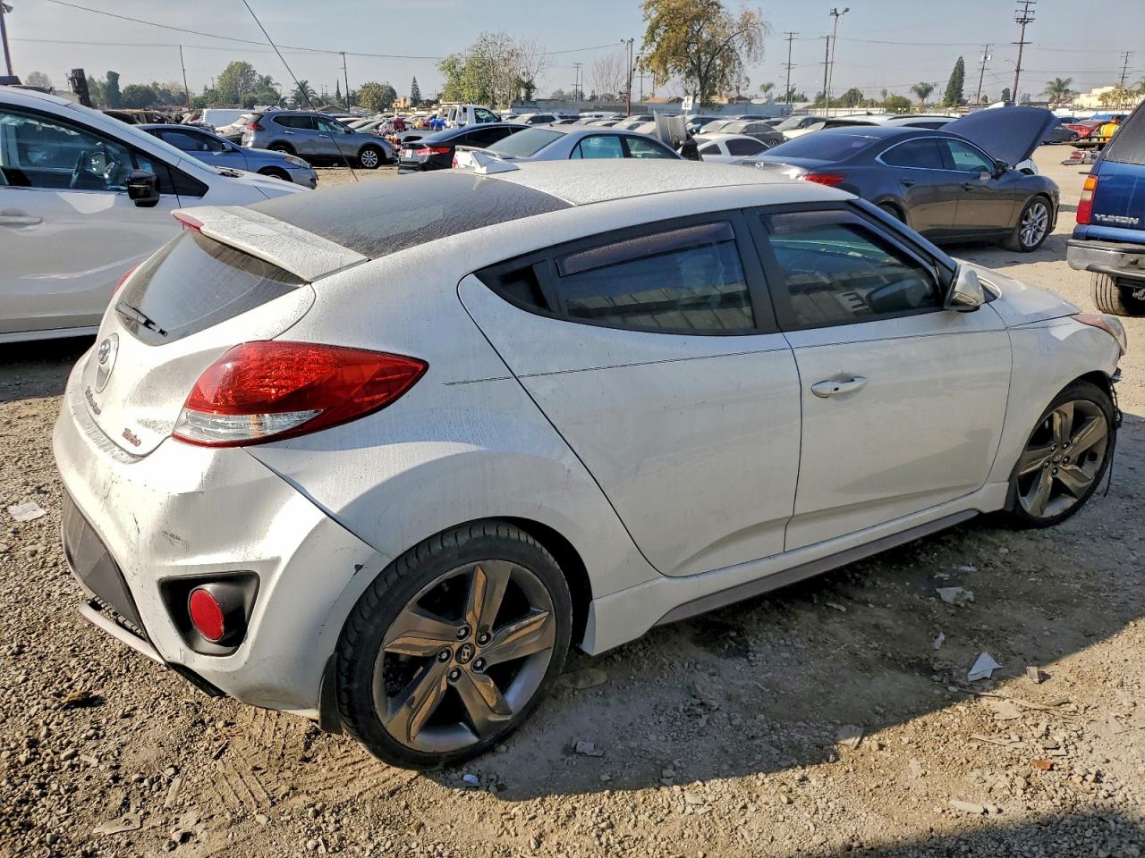 2015 HYUNDAI VELOSTER TURBO photo 3