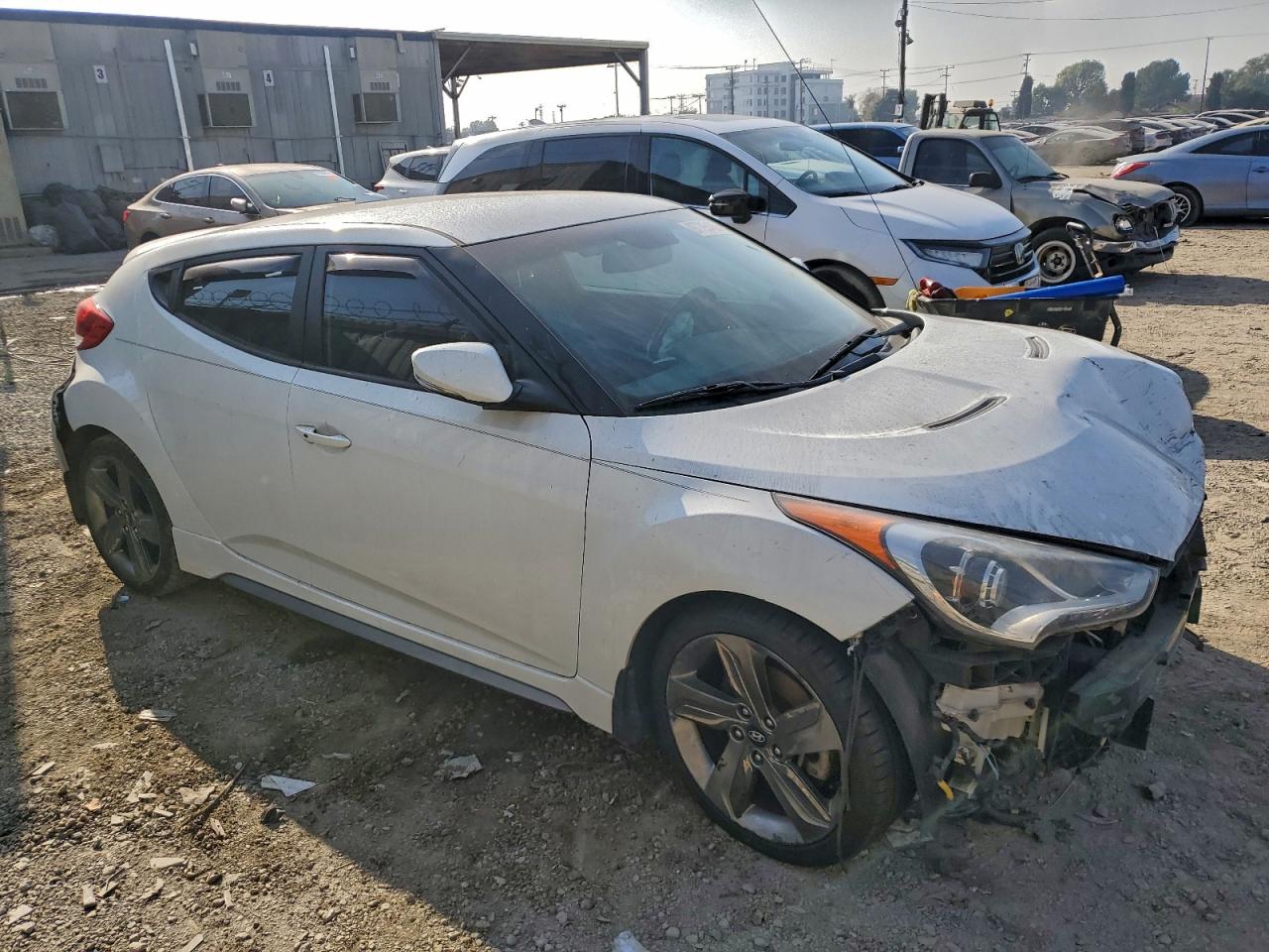 2015 HYUNDAI VELOSTER TURBO photo 4
