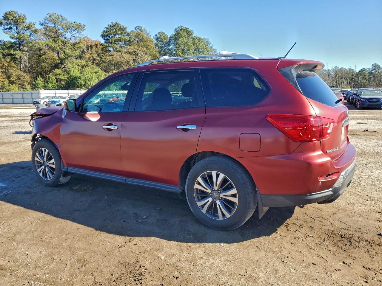 2017 NISSAN PATHFINDER S photo 2