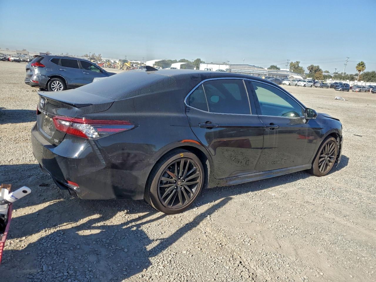 2022 TOYOTA CAMRY XSE photo 3