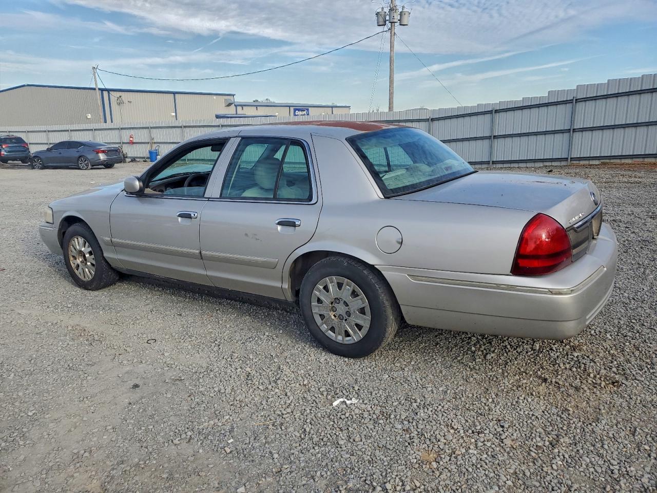2006 MERCURY GRAND MARQUIS GS photo 2