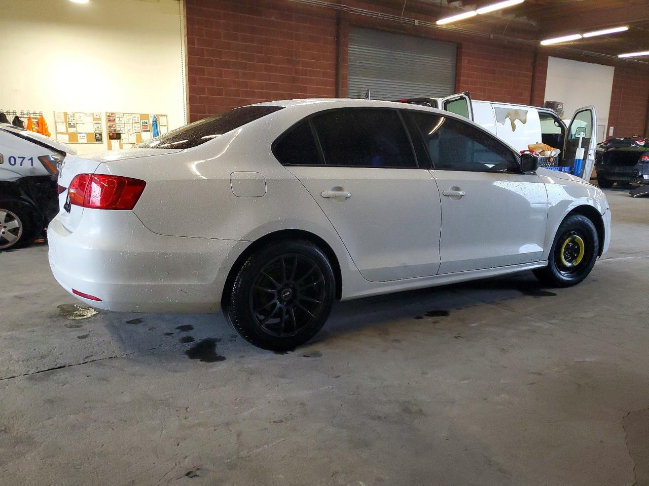 2014 VOLKSWAGEN JETTA BASE photo 3