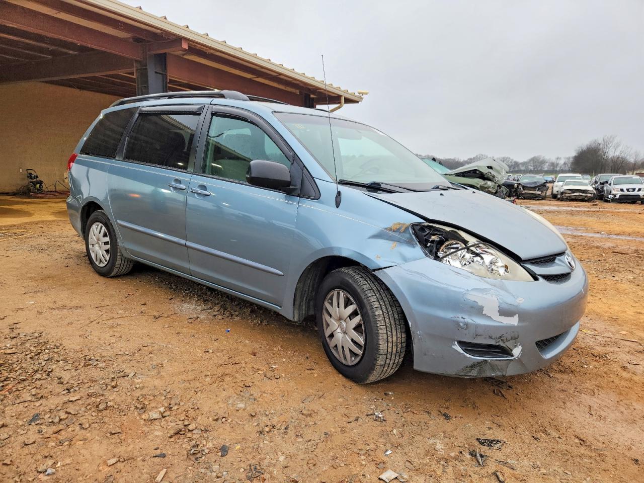2007 TOYOTA SIENNA CE photo 4